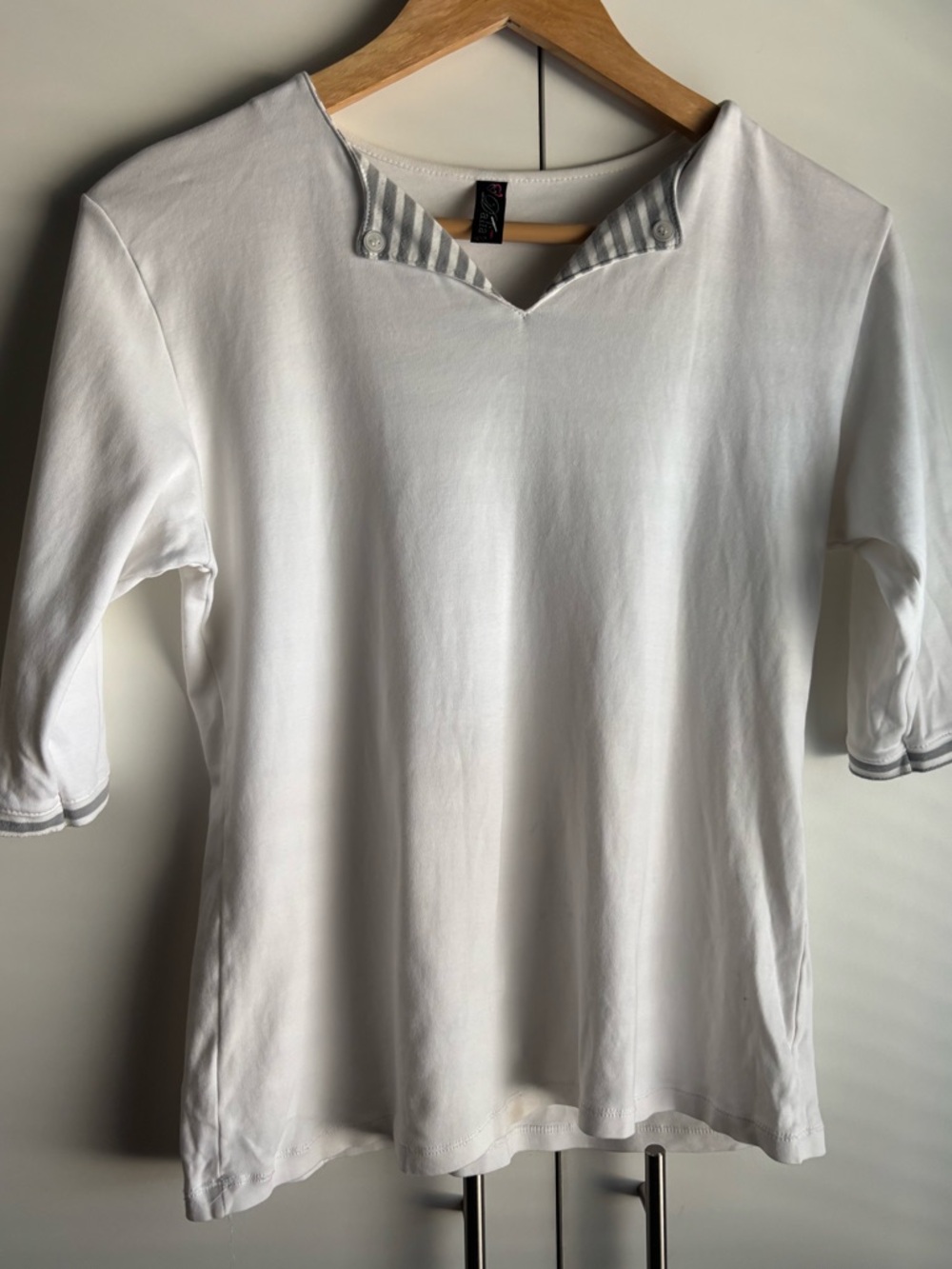 Vintage Dalia White Short-Sleeve Tee with Striped V-Notch Trim